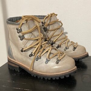 Freebird Hiker Boots Size 8 New
freebird by steven